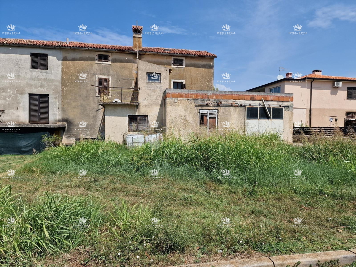 ISTRIA, VENDITA DI UNA DOPPIA CASA IN PIETRA AL PRIMO RIFLESSO DEL MARE – DINTORNI DI NOVIGRAD.