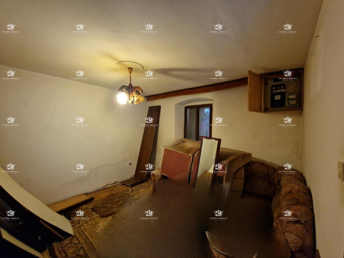 ISTRIA, VENDITA DI UNA DOPPIA CASA IN PIETRA AL PRIMO RIFLESSO DEL MARE – DINTORNI DI NOVIGRAD.