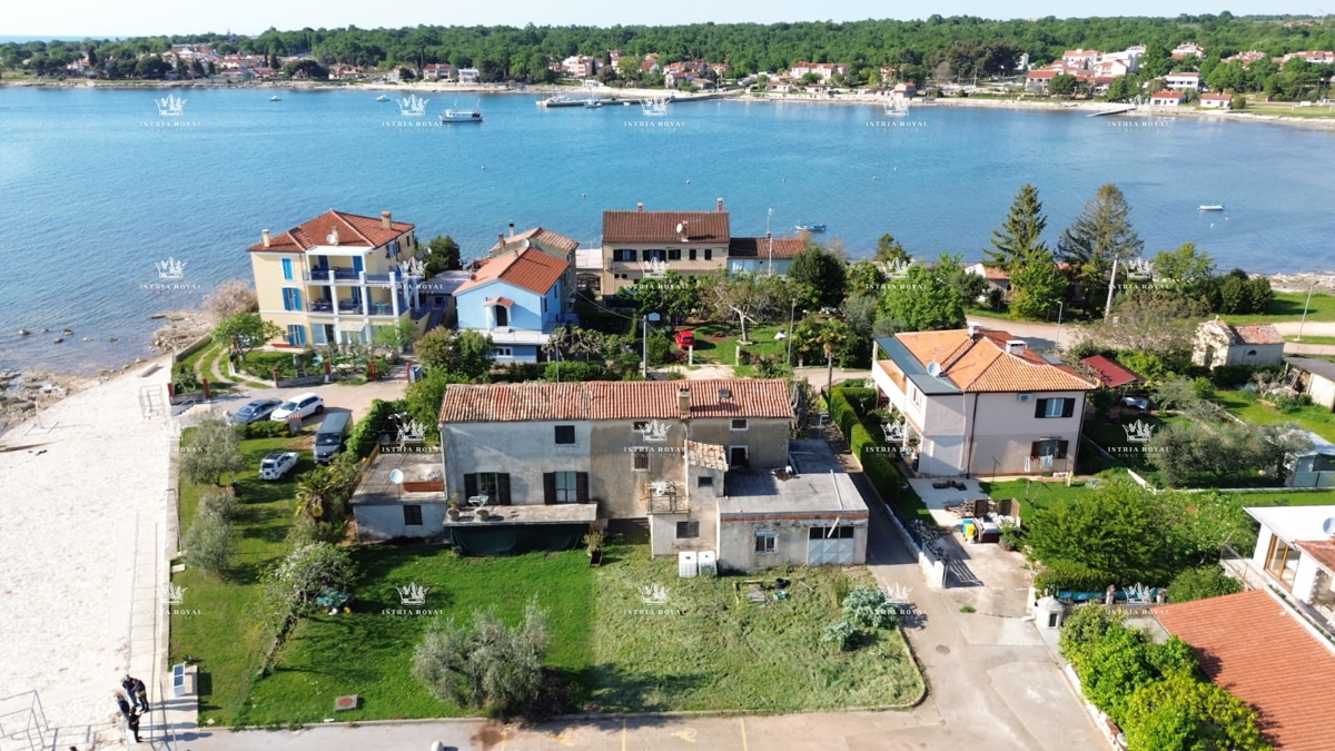 ISTRIA, VENDITA DI UNA DOPPIA CASA IN PIETRA AL PRIMO RIFLESSO DEL MARE – DINTORNI DI NOVIGRAD.