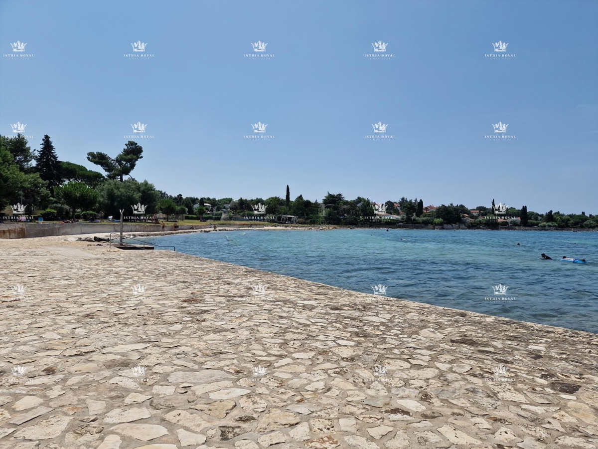 ISTRIA, VENDITA DI UNA DOPPIA CASA IN PIETRA AL PRIMO RIFLESSO DEL MARE – DINTORNI DI NOVIGRAD.