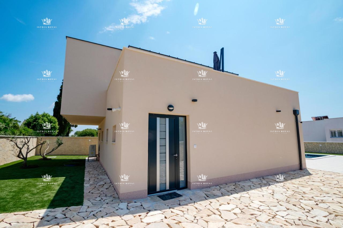Villa di lusso con piscina in vendita – Pola, nuova costruzione, Istria.