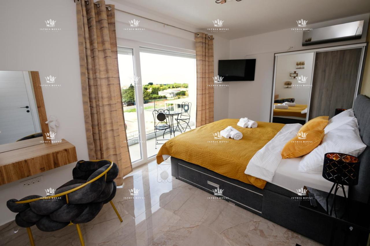 Villa di lusso con piscina in vendita – Pola, nuova costruzione, Istria.