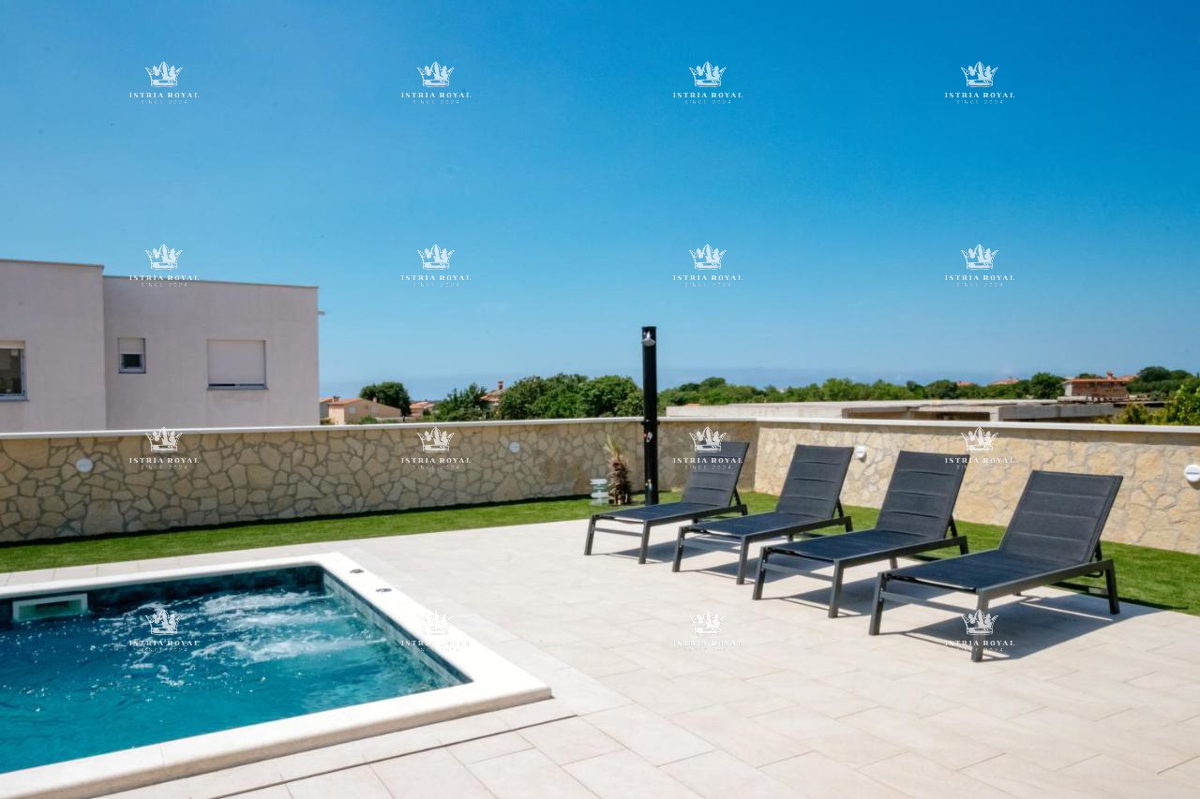 Villa di lusso con piscina in vendita – Pola, nuova costruzione, Istria.