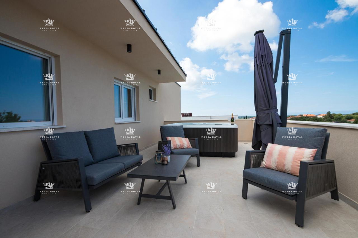 Villa di lusso con piscina in vendita – Pola, nuova costruzione, Istria.