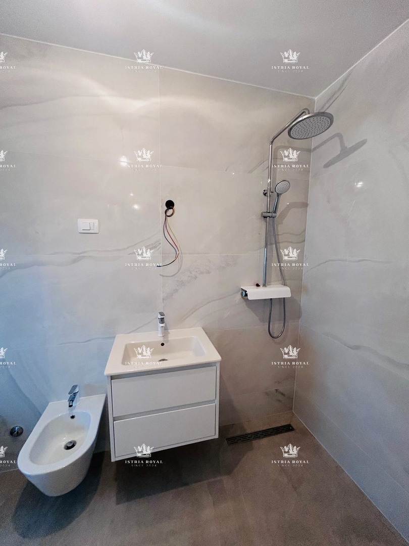 VENDITA, ISTRIA, CARIGADOR, DUPLEX, 118 M2, 3 CAMERE DA LETTO, 300 M DAL MARE, VISTA MARE