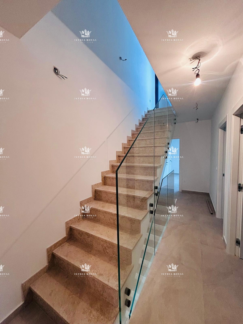 VENDITA, ISTRIA, CARIGADOR, DUPLEX, 118 M2, 3 CAMERE DA LETTO, 300 M DAL MARE, VISTA MARE