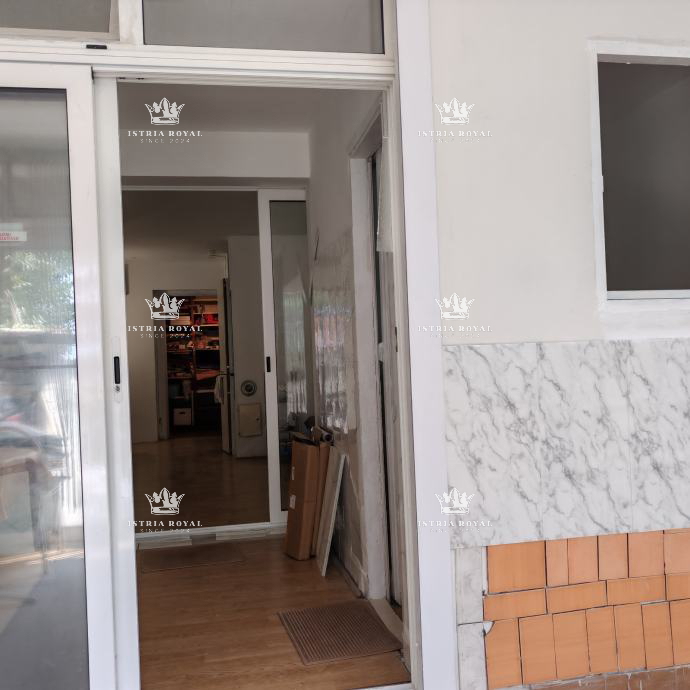 Istra, Mareda, appartamento 55m2, 2 camere da letto + soggiorno, giardino 41m2, 150m dalla spiaggia, piano terra