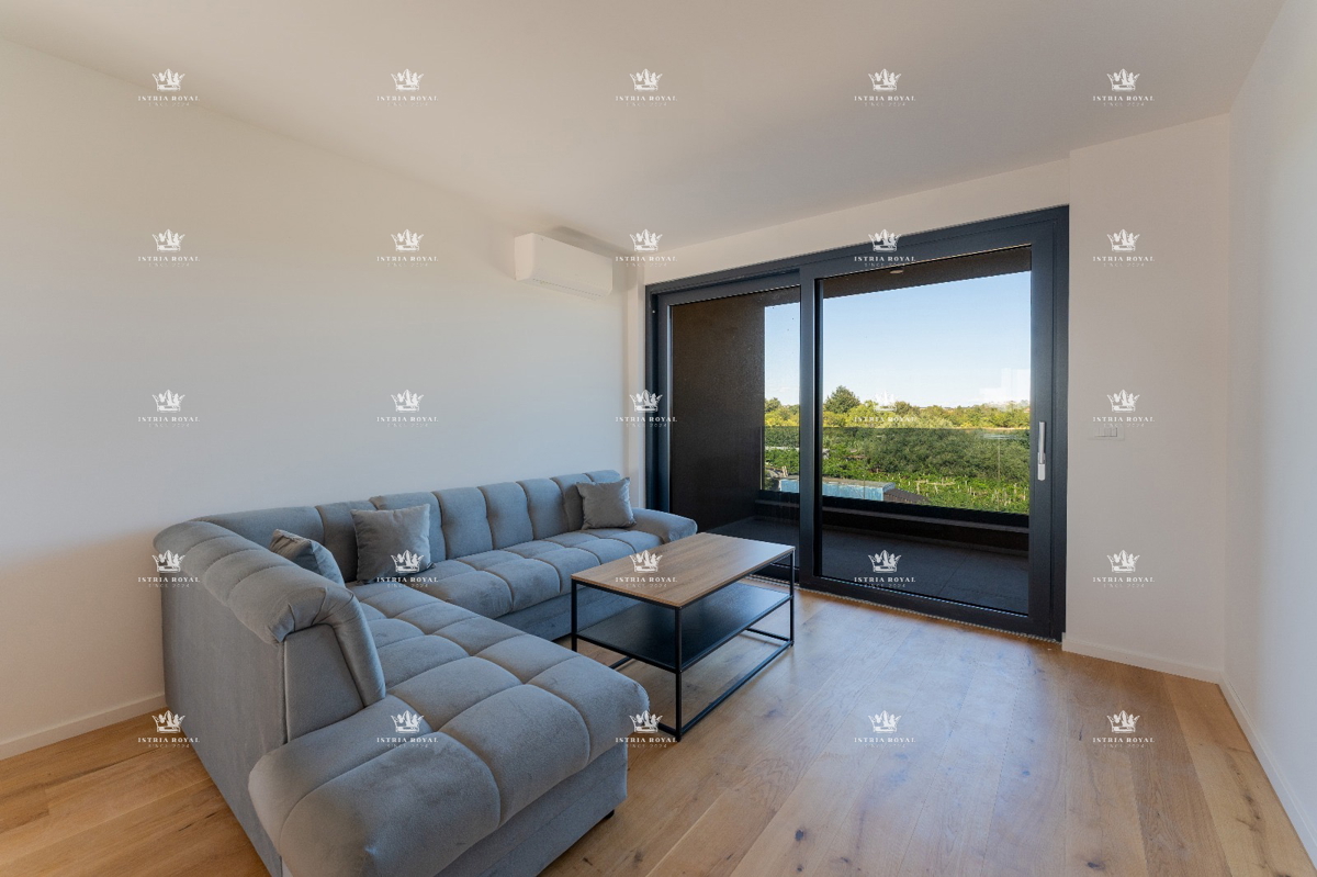 Istra, Pula, appartamento 118m2, 3 camere da letto + soggiorno, 2 posti auto, 2 grandi terrazze