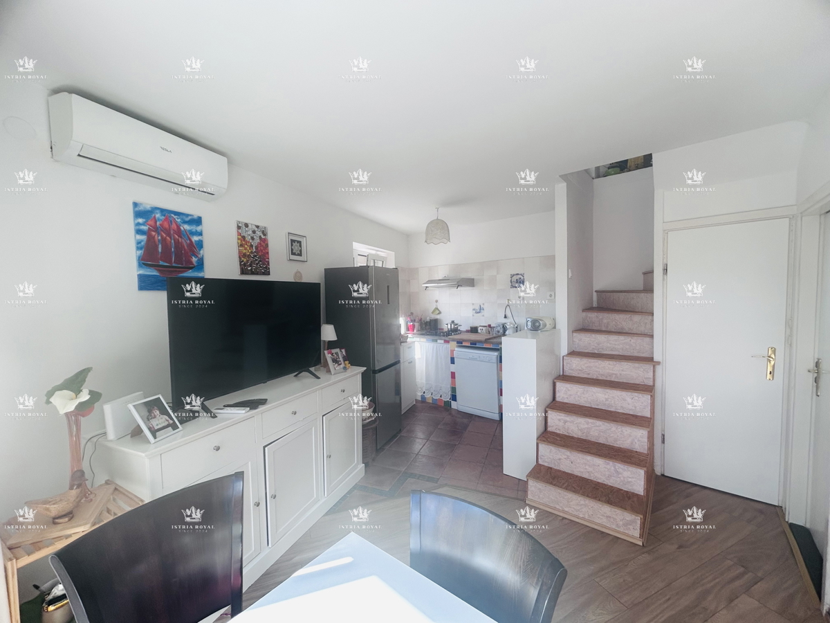 Istra, Brtonigla, appartamento 102,19 m², 2 camere da letto + soggiorno, terrazza, vista mare