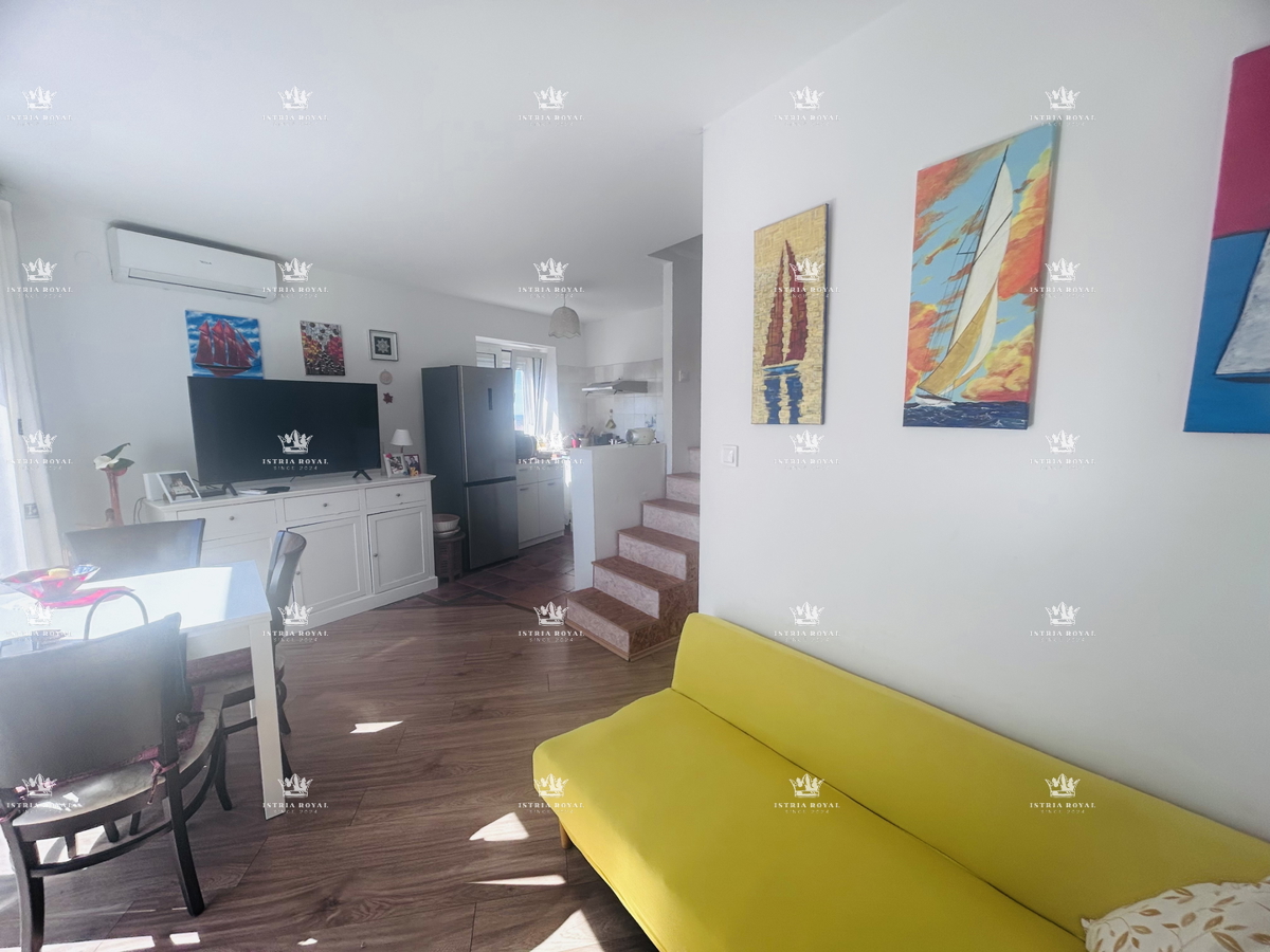 Istra, Brtonigla, appartamento 102,19 m², 2 camere da letto + soggiorno, terrazza, vista mare