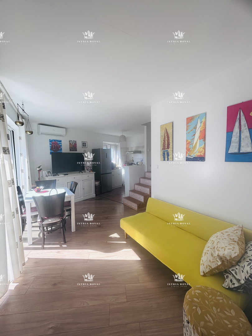 Istra, Brtonigla, appartamento 102,19 m², 2 camere da letto + soggiorno, terrazza, vista mare