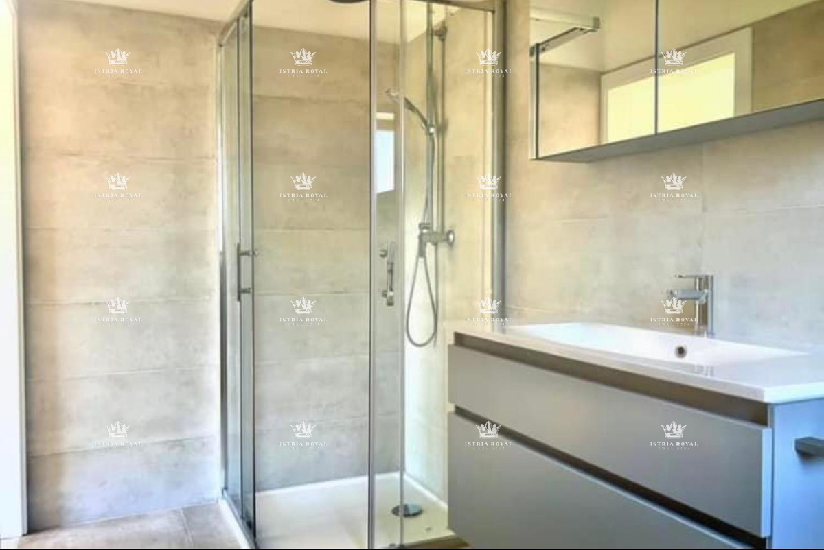 Istra, Buje, Bibali, appartamento 76m2, 2SS+DB, piscina.