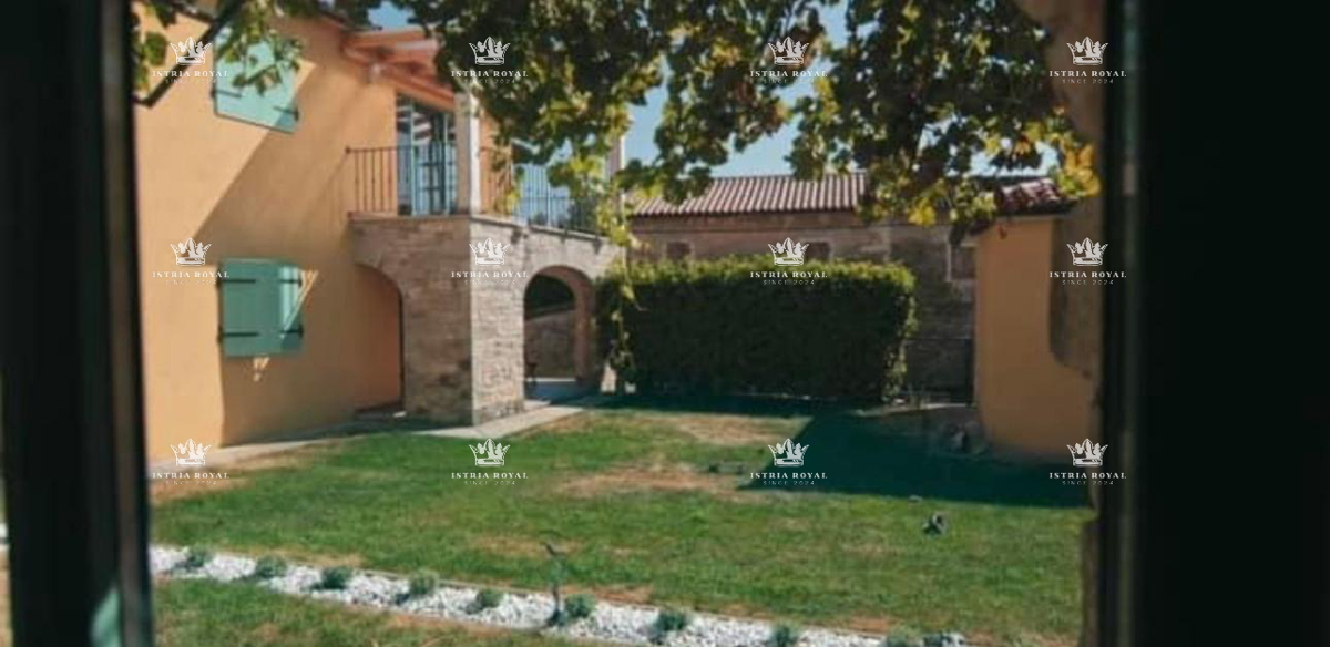 Istra, Buje, Bibali, appartamento 76m2, 2SS+DB, piscina.