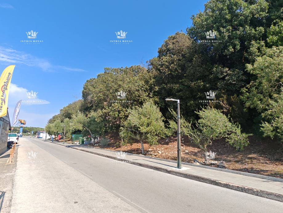 Istra, Pula, Marina Veruda, zemljište na moru (šuma).