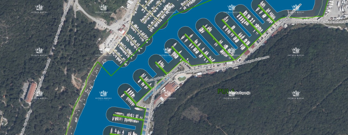 Istra, Pula, Marina Veruda, zemljište na moru (šuma).