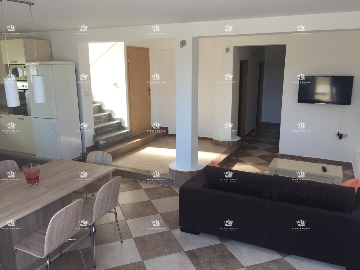 VENDITA APPARTAMENTO A FUNTANA – PIANO TERRA, 2SS+DB, 82 m², 250 m DAL MARE.