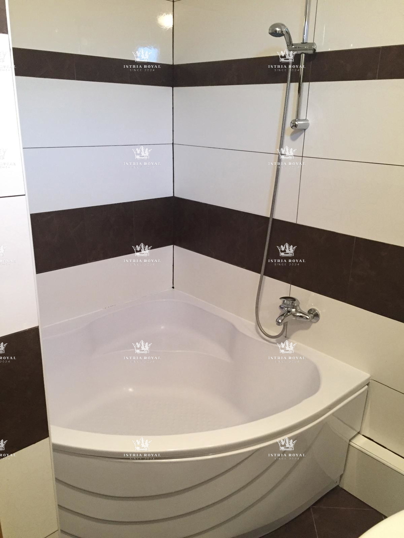 VENDITA APPARTAMENTO A FUNTANA – PIANO TERRA, 2SS+DB, 82 m², 250 m DAL MARE.