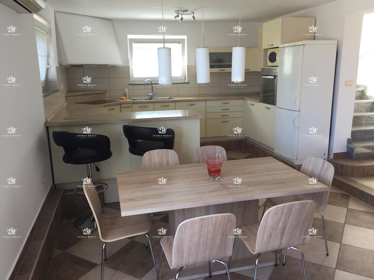 VENDITA APPARTAMENTO A FUNTANA – PIANO TERRA, 2SS+DB, 82 m², 250 m DAL MARE.