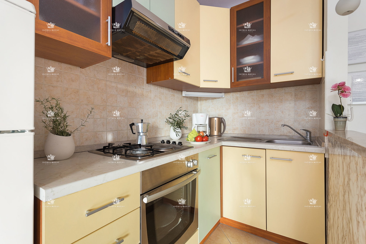 Istra, Pula, Ližnjan, vendita di appartamenti con vista mare, balcone – 40,25 m², vicinanza alla spiaggia.