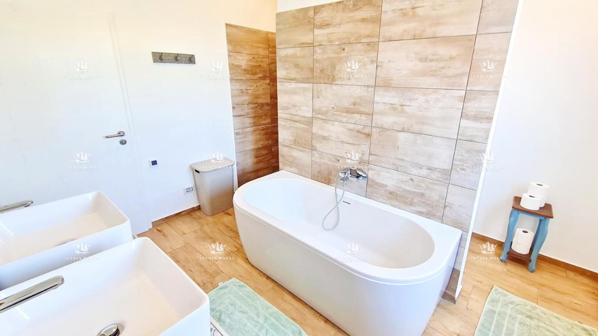 🌿 ISTRIA – PULA – VILLA MODERNA VICINO AL CENTRO, LONTANA DAI COSTI! 🌿