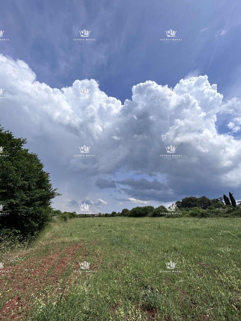 Istria, Vodnjan, terreno edificabile 12642m2, zona residenziale-commerciale, centro, vista