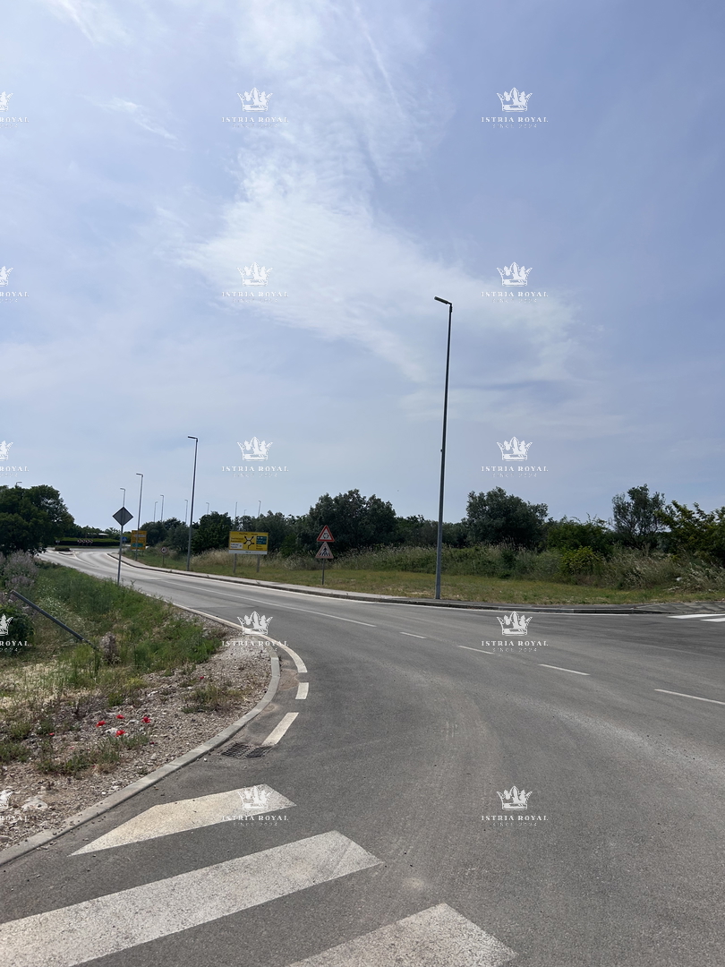 Istria, Vodnjan, terreno edificabile 12642m2, zona residenziale-commerciale, centro, vista