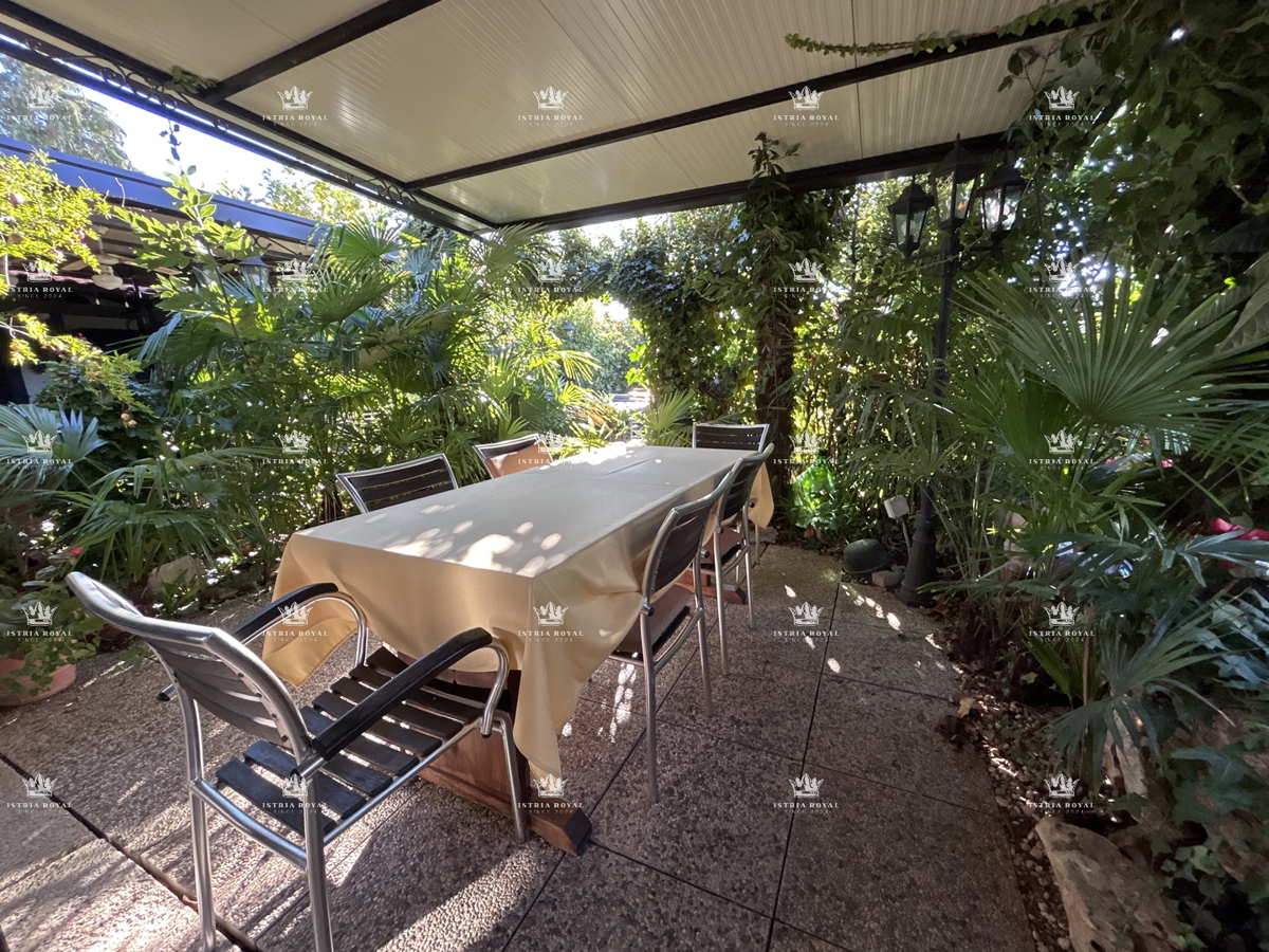 Istria, Novigrad, Hotel 14 camere, Ristorante, terreno, parcheggio, vicinanza al mare e alla spiaggia