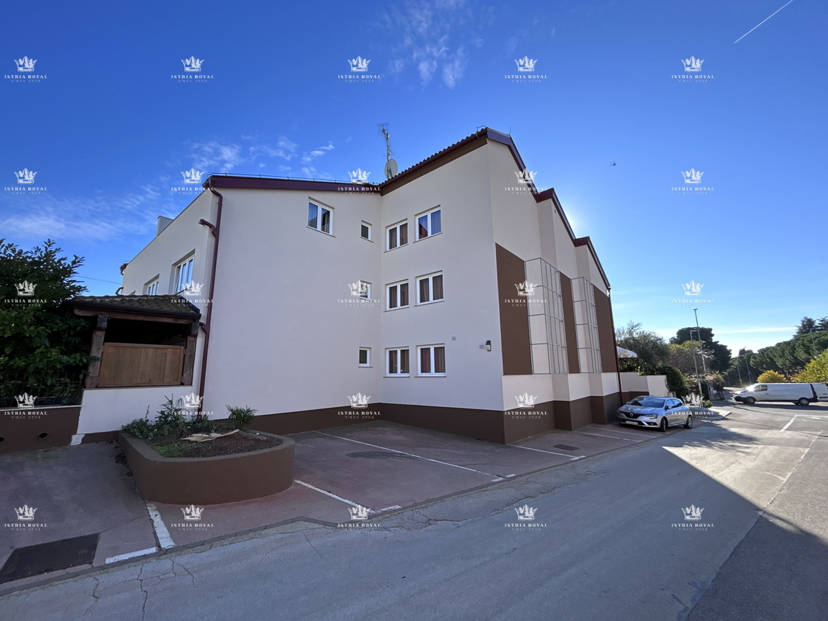 Istria, Novigrad, Hotel 14 camere, Ristorante, terreno, parcheggio, vicinanza al mare e alla spiaggia