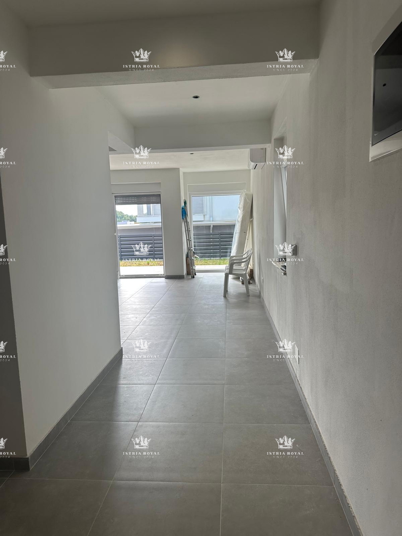 Istria, Karigador, duplex 118 m2, 2 camere da letto + soggiorno, 300 m dal mare, vista mare