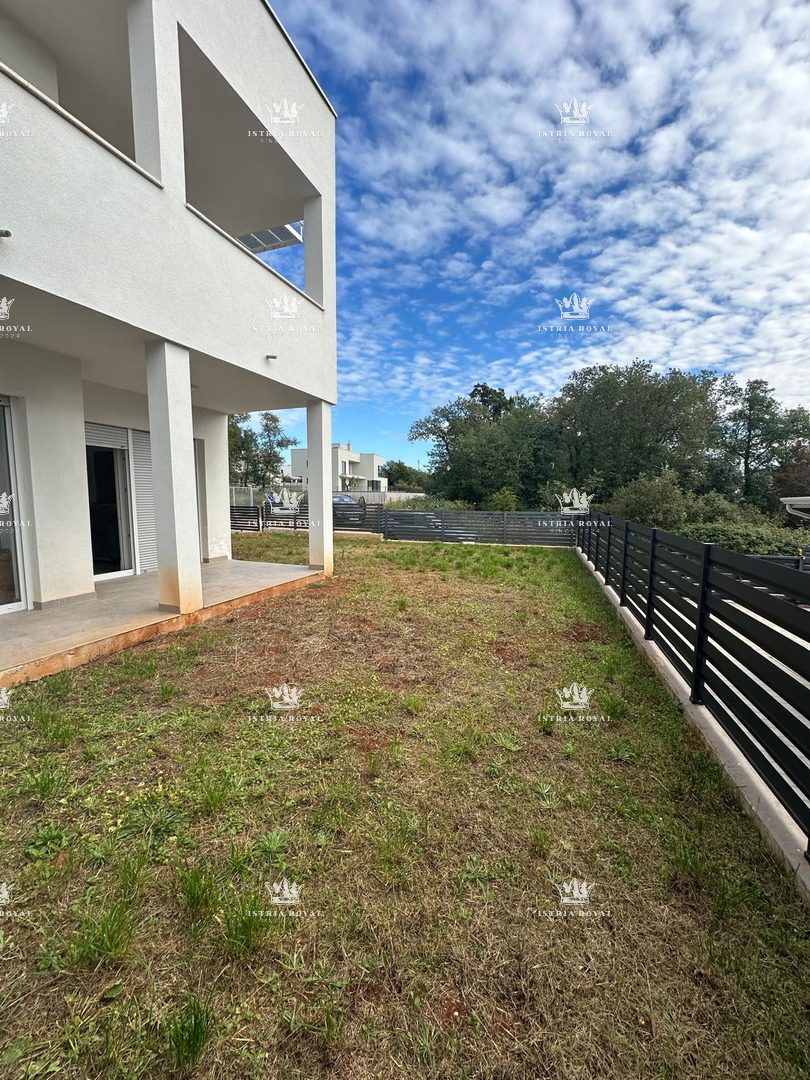 Istria, Karigador, duplex 118 m2, 2 camere da letto + soggiorno, 300 m dal mare, vista mare