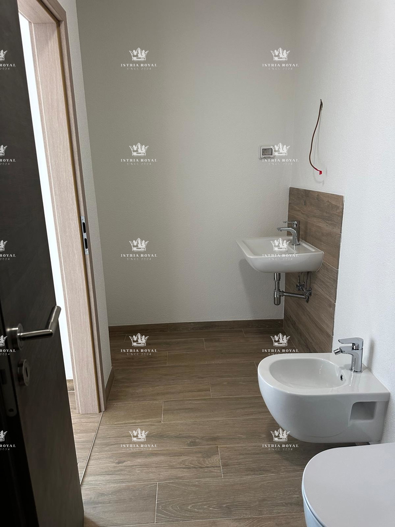 Istria, Karigador, duplex 118 m2, 2 camere da letto + soggiorno, 300 m dal mare, vista mare