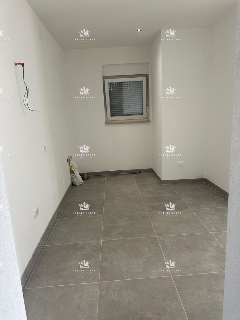 Istria, Karigador, duplex 118 m2, 2 camere da letto + soggiorno, 300 m dal mare, vista mare