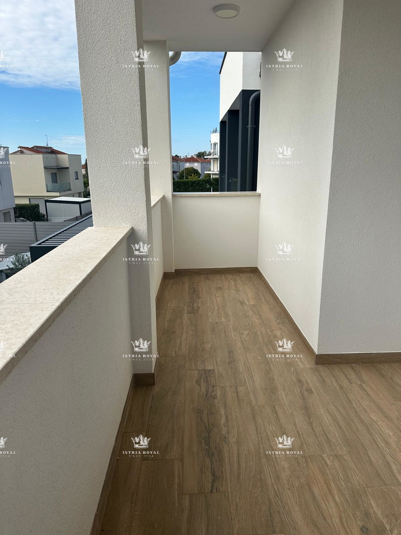 Istria, Karigador, duplex 118 m2, 2 camere da letto + soggiorno, 300 m dal mare, vista mare