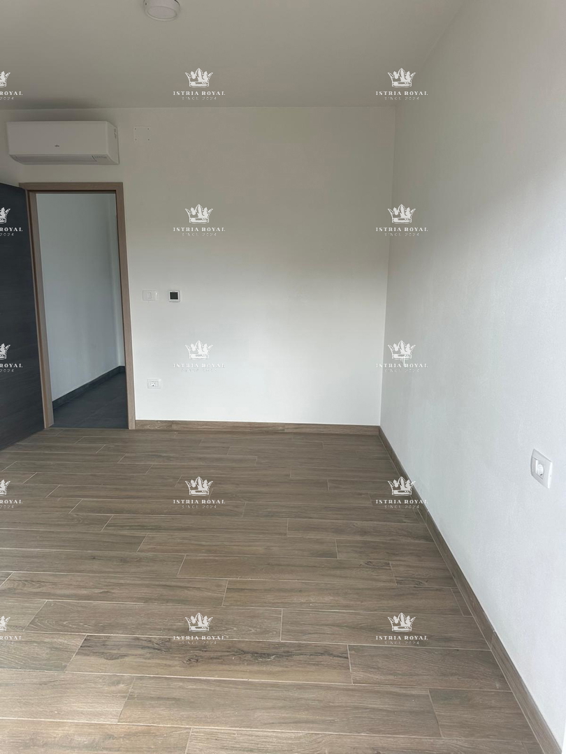 Istria, Karigador, duplex 118 m2, 2 camere da letto + soggiorno, 300 m dal mare, vista mare