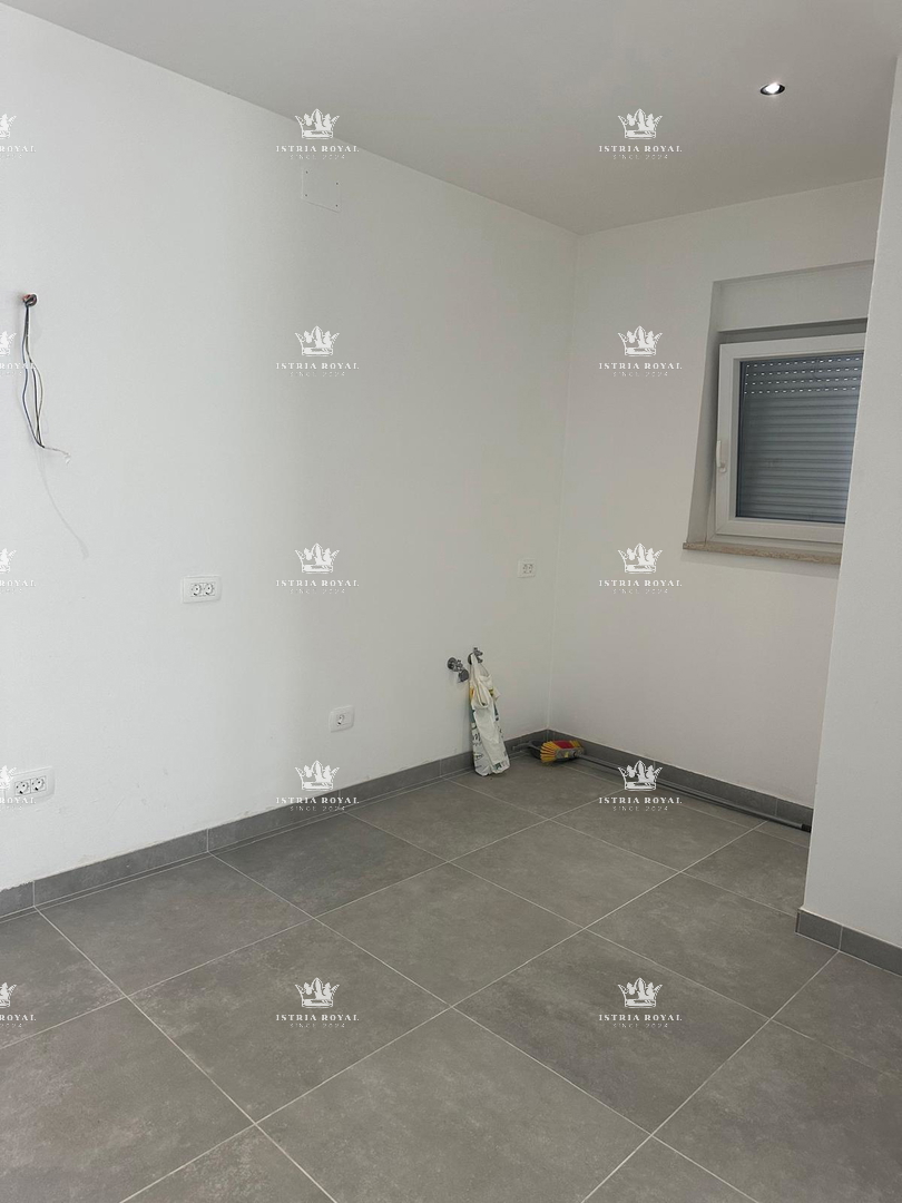 Istria, Karigador, duplex 118 m2, 2 camere da letto + soggiorno, 300 m dal mare, vista mare