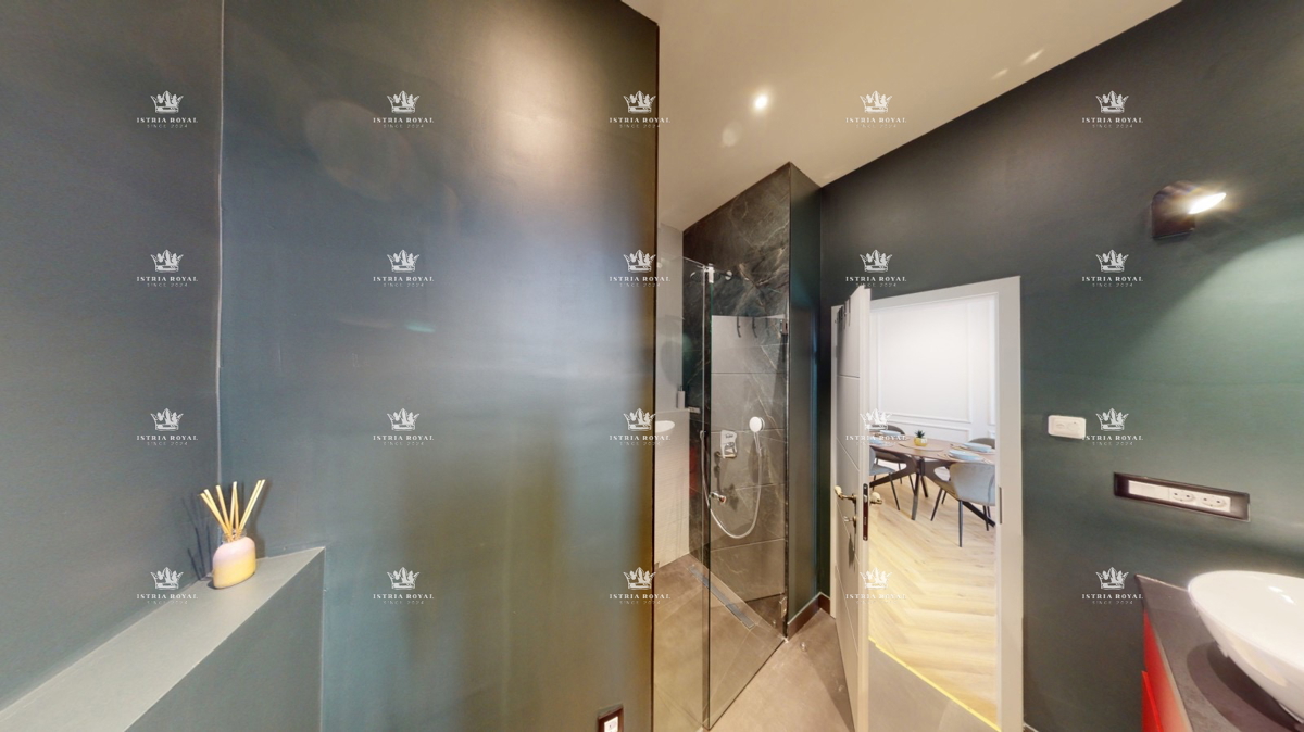 Rijeka, Sušak, appartamento 2 camere da letto + soggiorno, 85 m2, 2° piano, balcone, cantina