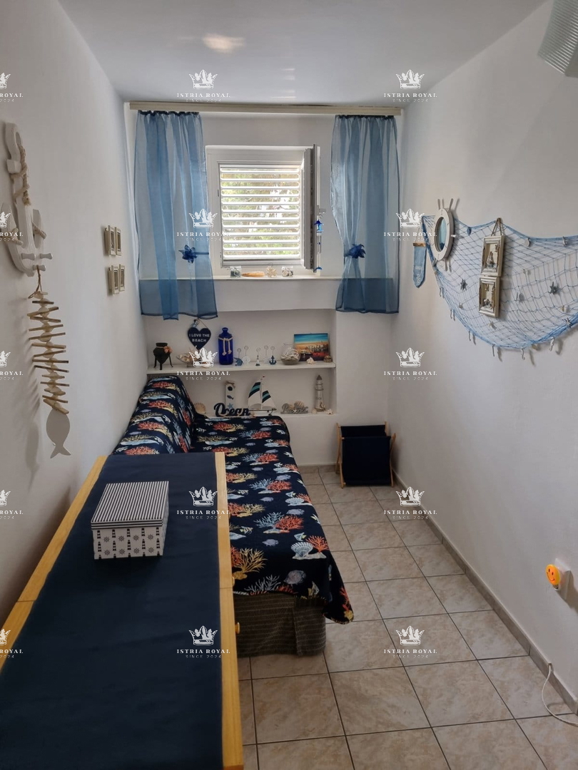 Istra, Umag, appartamento 80m2, 2 camere da letto + soggiorno, parcheggio