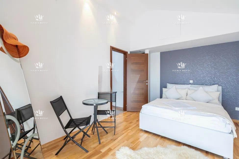 Istra, Kaštel, Buje, casa 110m2, 2 camere da letto + soggiorno doppio