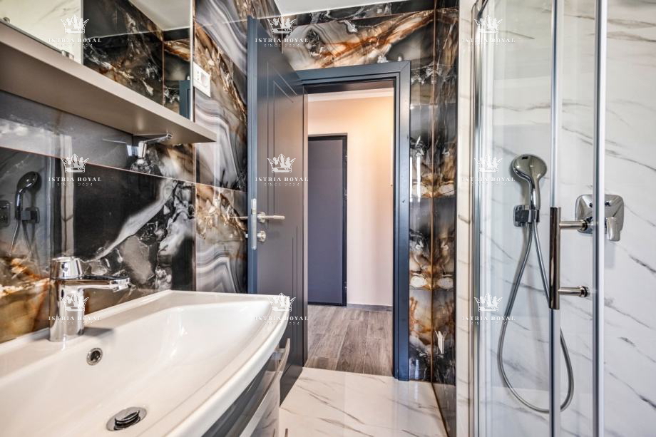 Lussuoso appartamento di 100 m² – Nova Vas (Poreč), nuova costruzione, jacuzzi, sauna, terrazza, Istria.