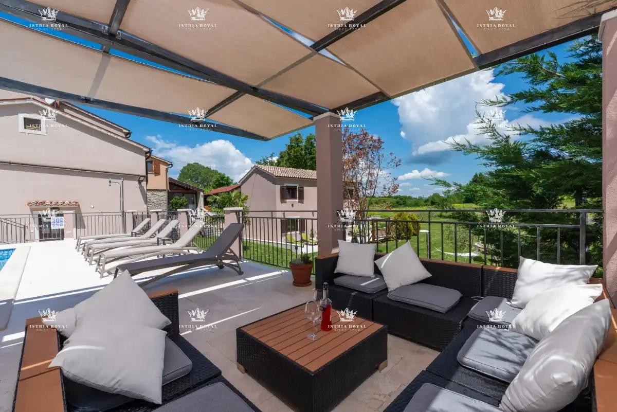 🏡 ISTRIA – PIĆAN: TRE VILLE ISTRIANE CON PISCINA, CAMPO DA TENNIS E 5000 m² DI TERRENO! 🌿