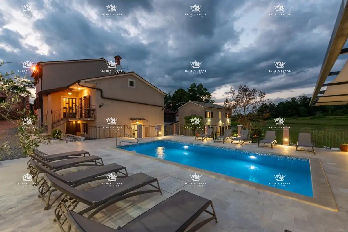 🏡 ISTRIA – PIĆAN: TRE VILLE ISTRIANE CON PISCINA, CAMPO DA TENNIS E 5000 m² DI TERRENO! 🌿