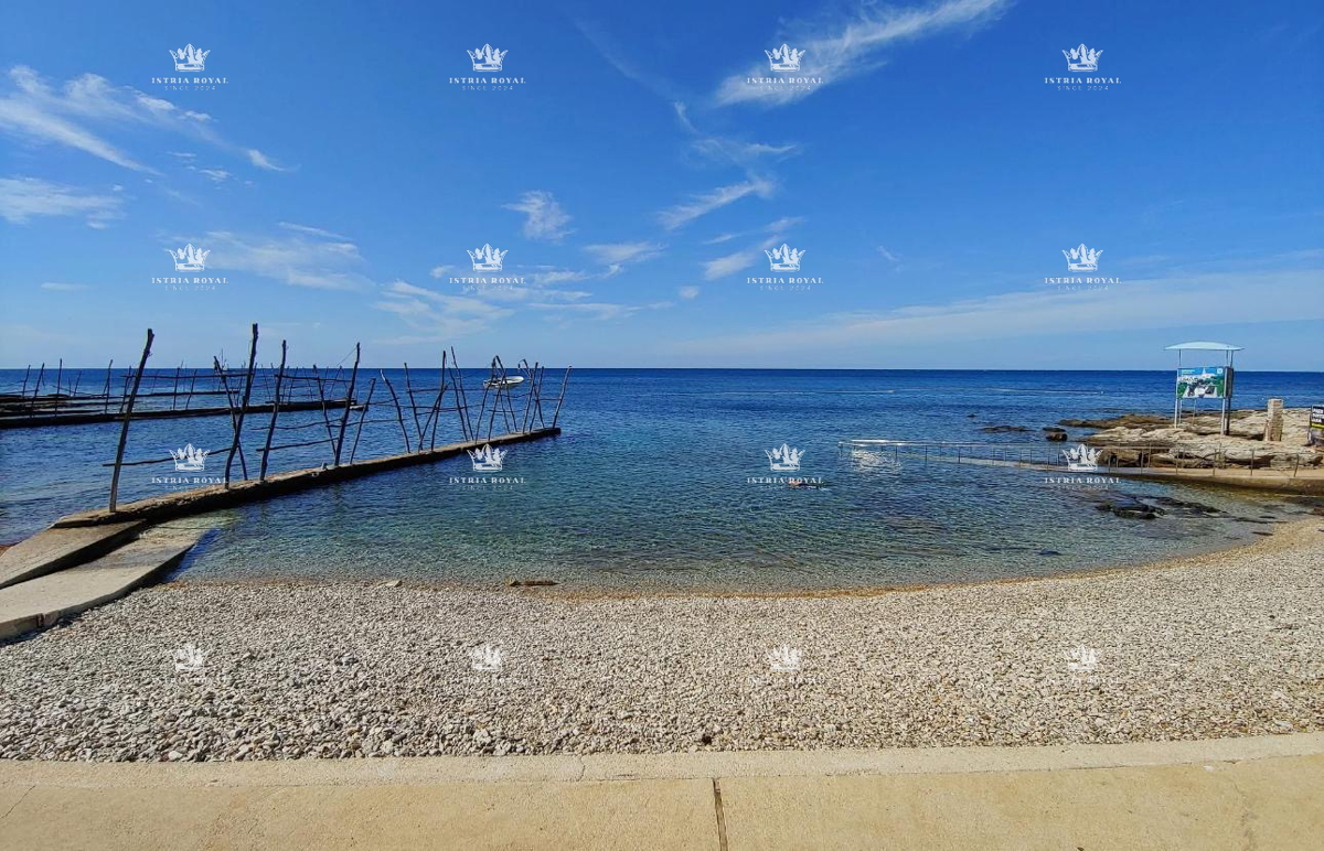 Istria, Bašanija, terreno edificabile 16.000m2, zona T1, T2, T3, a 900m dal mare, occasione per investitori, campeggio, insediamento, hotel, appartamenti