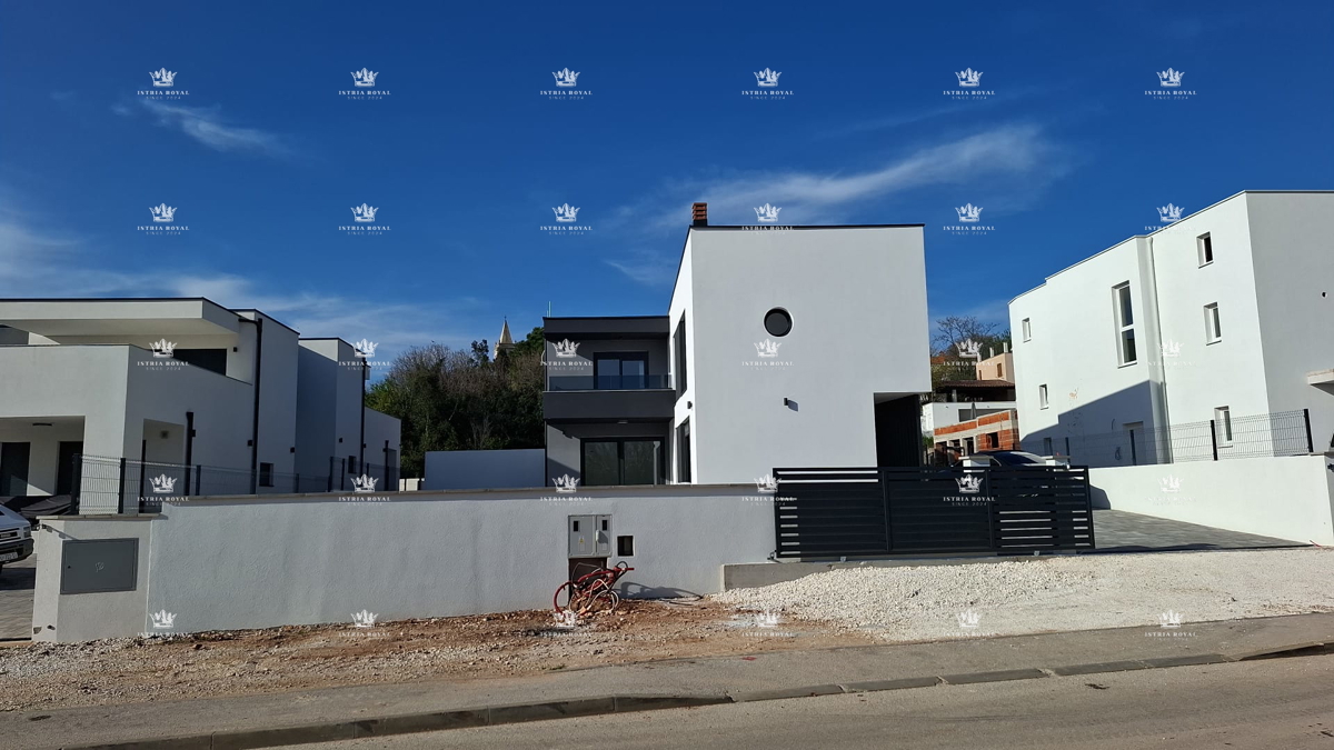 Nuova costruzione a Ližnjan – Casa duplex con piscina e completa privacy, vicino al mare