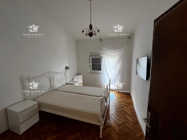 Istra, Pula, vendita di una casa con spazio commerciale di 70m2.