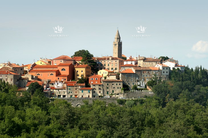 Istra, Raša, Trget, vendita di un&apos;area edificabile maggiore, costruzione di ville, costruzione di una casa, villa, investimento.