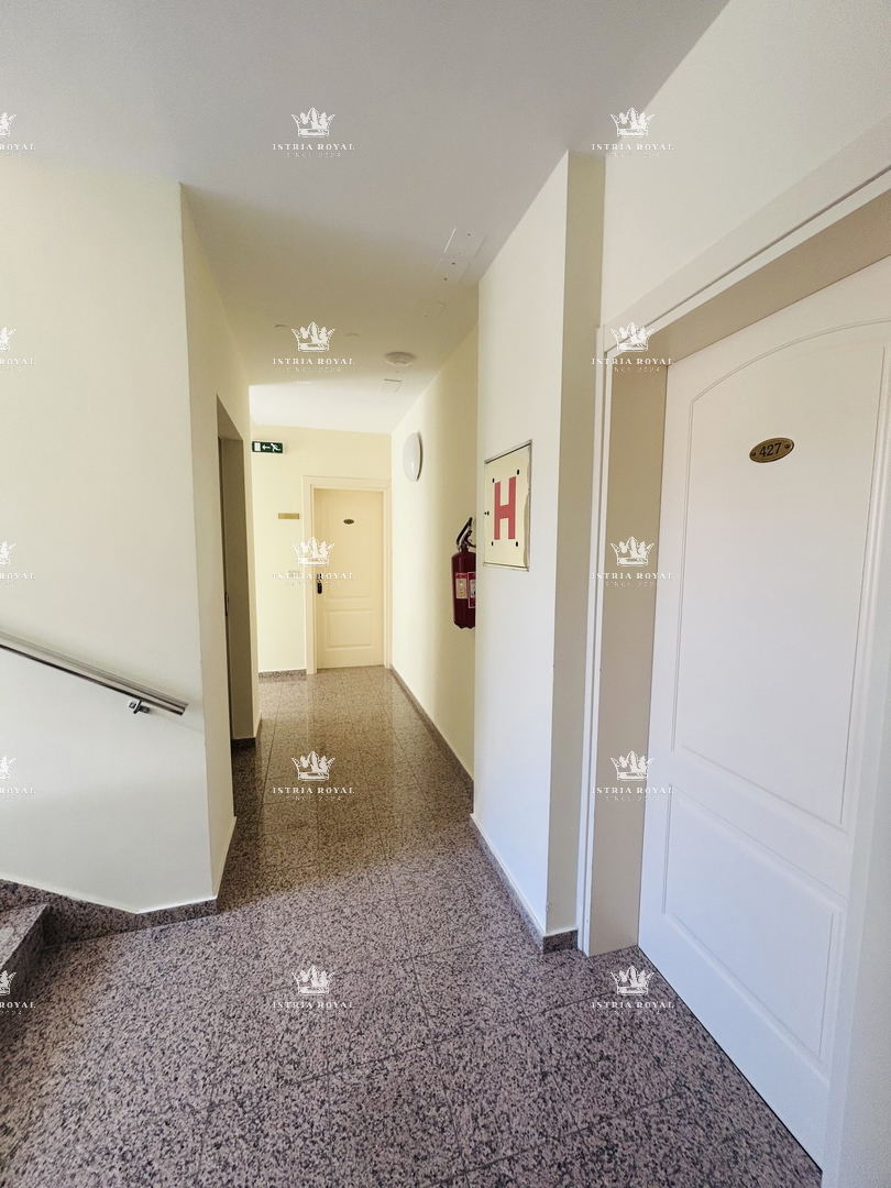 Istra, Crveni Vrh, Savudrija, appartamento 2 camere da letto + soggiorno 120m2, terrazza, vista mare, 100m dal mare