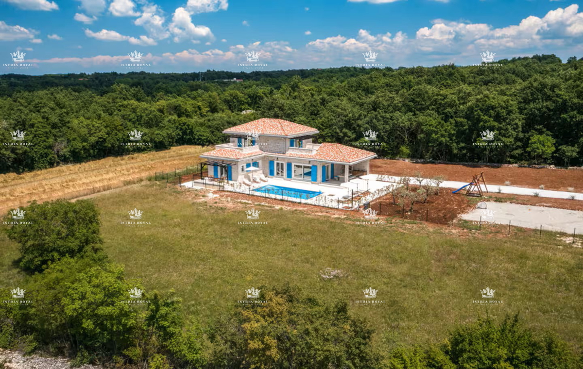 Villa di lusso con piscina in vendita a Kanfanar, Istria – Investimento immobiliare ideale vicino a Rovigno