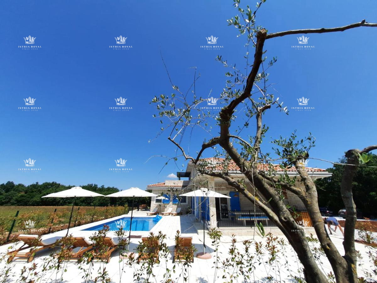 Villa di lusso con piscina in vendita a Kanfanar, Istria – Investimento immobiliare ideale vicino a Rovigno