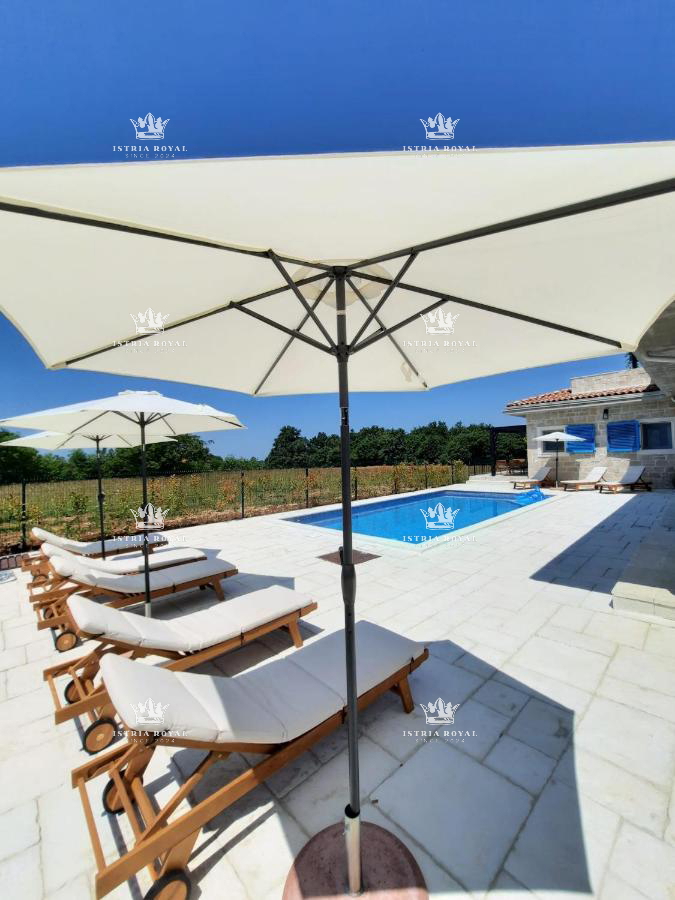 Villa di lusso con piscina in vendita a Kanfanar, Istria – Investimento immobiliare ideale vicino a Rovigno