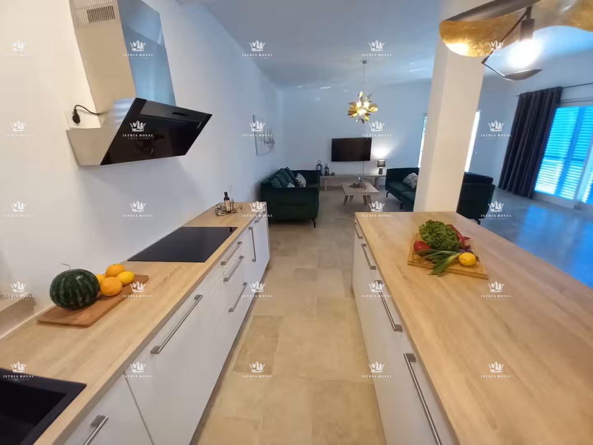 Villa di lusso con piscina in vendita a Kanfanar, Istria – Investimento immobiliare ideale vicino a Rovigno